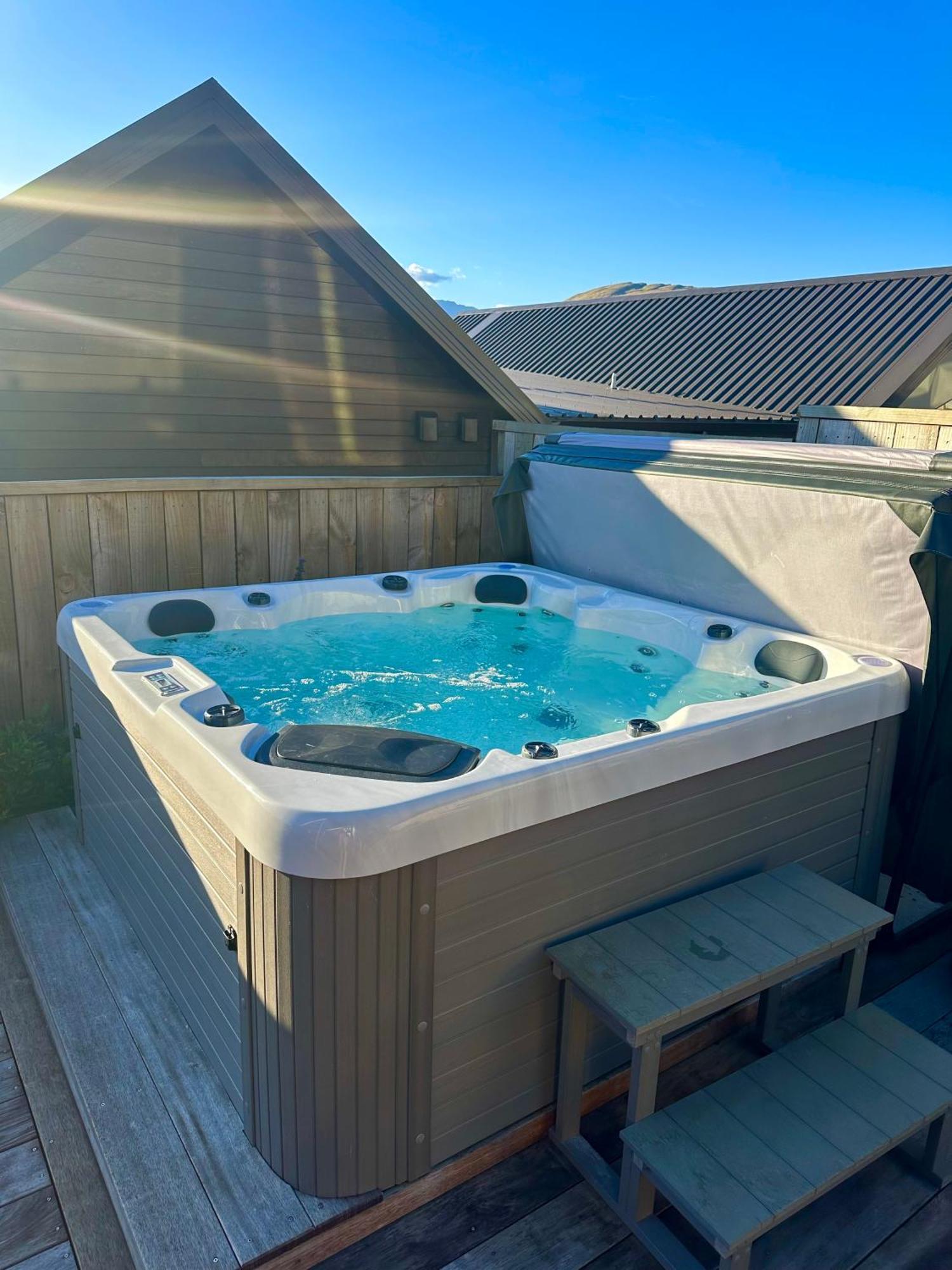 Remarkable View With Hot Tub Frankton Esterno foto